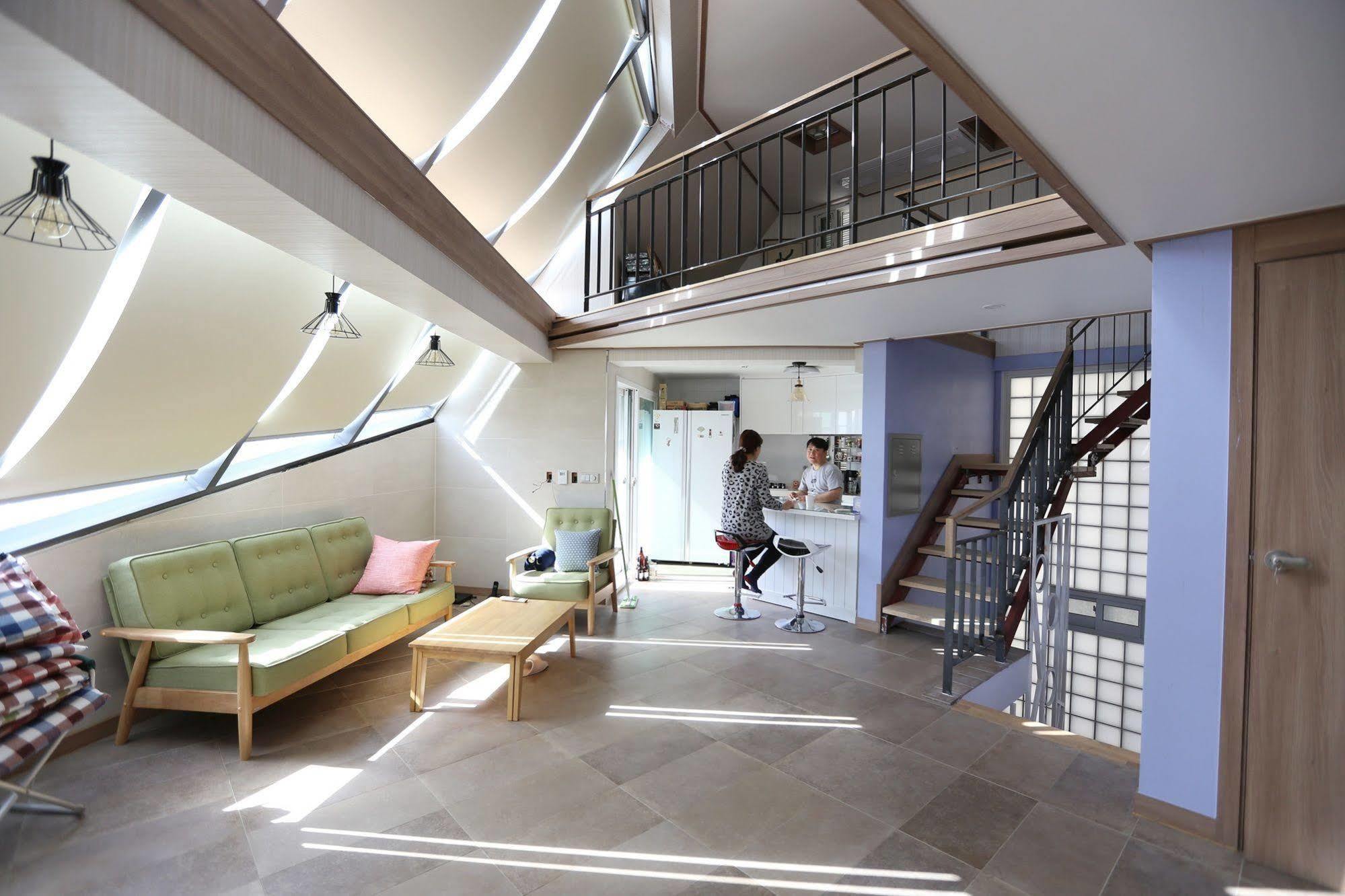 Cube Guesthouse โซล ภายนอก รูปภาพ