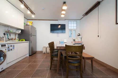 Cube Guesthouse โซล ภายนอก รูปภาพ